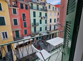 Bella Vernazza with AC and Balcony, hotel u gradu Vernaca
