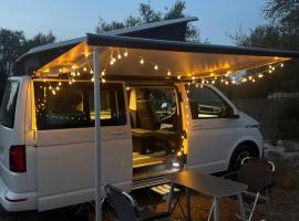 Fant&aacute;stica Autocaravana California 2024, alojamiento en un barco en Palma de Mallorca