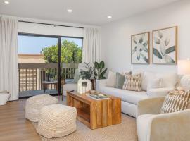 Ocean Whisper - SBTC238, hotel in Solana Beach