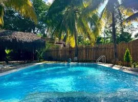 Fm Luxury villa Arquitectura tipo Bali Mini Playa y piscina privada