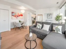 Modern & Cozy Home in the Heart of Downtown Vancouver