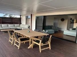 Jj's Holiday House