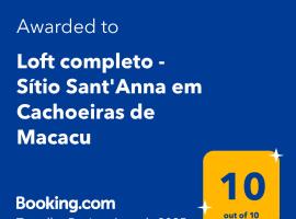 Loft com piscina natural em Cachoeiras de Macacu, hotel en Cachoeiras de Macacu