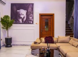 4 BED Serene Living - Magodo Phase 1 - 247 POWER, hotel v destinaci Magodo