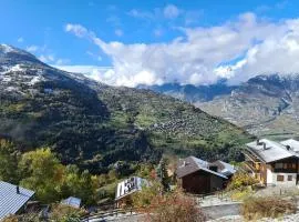 Flat in Veysonnaz near Ski Lift & Valley Views