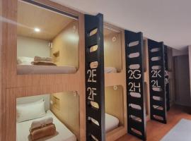 Moonstar Cebu Hotel, hotel di Cebu City