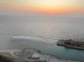 DAMAC Tower Sea View Apartment