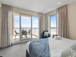 Belle Escapes - Ocean Views at the Bay