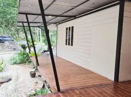 Lanta Baansuan Rimthan