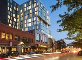 Le Meridien Columbus, The Joseph