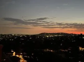Serenity - Amazing Views & Modern Charm