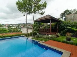 Family Only Pool & Mountain View Modern Bamboo Villa - De Reiz Ethnic Syariah