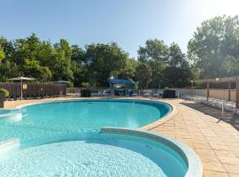 Camping Clos Cottet, hotel em Angles