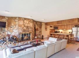 SPECTACULAR CATSKILLS VACATION OASIS- AMAZING Mountain Views-2 MINS TO HUNTER!, hôtel à Hunter