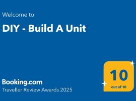 DIY - Build A Unit, hotell sihtkohas Baracska