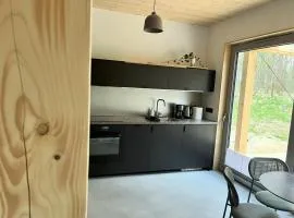 GRANIASTE - niezależne apartamenty w lesie