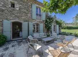 Mas des Flaux beautiful authentic house with tennis court