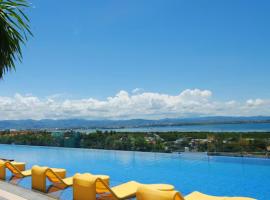 Mactan Newtown 8 Boulevard Deluxe Ocean View, ξενοδοχείο σε Lapu Lapu City