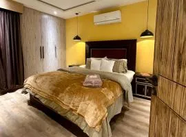 Opus Luxury Residences Gulberg 3 - Cozy 2 Bedroom Apartment