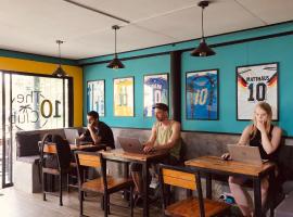The 10 Club Hostel, hostel em Thongsala