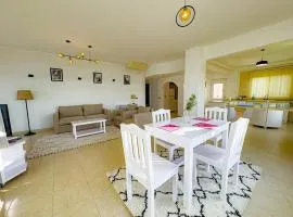Nile-Front Panoramic Apartment