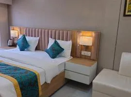 Hotel Shree Sadhna - Vrindavan Chhatikara Road