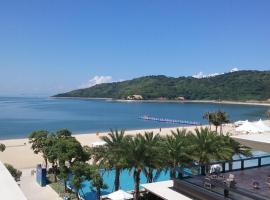 Xiaojing Bay Haige Hotel, beach hotel in Huidong