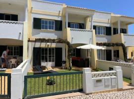 30 Terracos de Benagil - Casa Domingos, hotel v destinaci Benagil