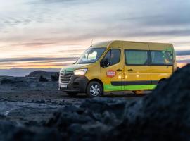Happy Campers - Camper van rental, kemp v Keflavíku