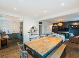The Old Tearoom At Ty Llywelyn By Birch Stays