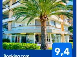 Piso delante de la playa La Pineda con 2 habitaciones