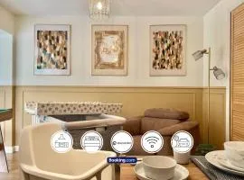 Five Bedroom House By StayComfort Short Lets & Serviced Accommodation Canterbury With Garden & Parking