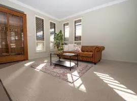 Entire 4 Bed Rooms Sanctuary