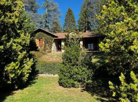Beautiful stone house with garden - Villa il Poggio, Hotel in Cortemilia
