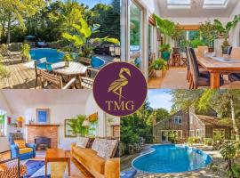 Villa Flasses - Luxury with pool, луксозен хотел в Саутхемптън