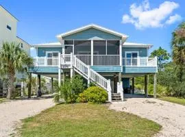 Pet Friendly Beach House - Hooked on the Cape by Panhandle Getaways