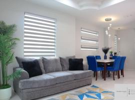 The Ambassador Suite, hotel in Edinburg