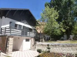 Chalet Authentique Au Centre-Ville
