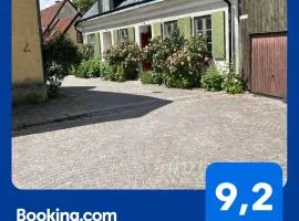 Björnnästet med havsutsikt innanför murarna