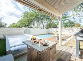 Villa St Simon - 11 couchages, piscine, parking, parfait entre famille, amis ou pros