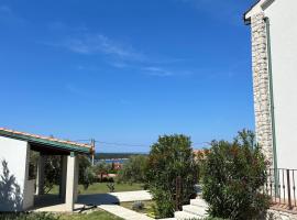 Villa Karmen, hotel with pools in Barbat na Rabu