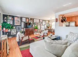 Near Golfing and Green Spaces Upper Marlboro Home