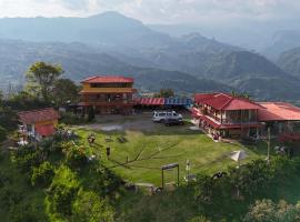 Alojamiento Campestre Cabañas Mirador Ingrumá Riosucio Caldas, hotel pro pobyt s domácími mazlíčky v destinaci Ruiosucio
