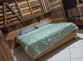 Quarto refrigerado,sala,cozinha completa,banheiro privativo
