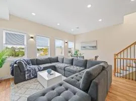 Sky High Retreat near NYC with Rooftop!
