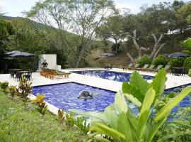 Tres Lagos Hotel, מלון עם חניה בסן חרונימו