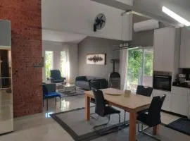 Casa Connect in Barrio Esperanza, 3 Zimmer, Küche, Parking, Internet, ruhig, central, modern!