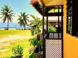 Manihini Beach Fare