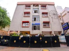 FabHotel Home Tree Service Apartment - T Nagar