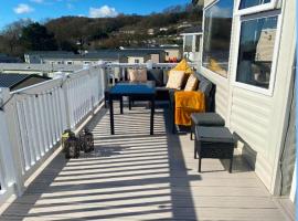 Vern's Van, glamping site in Pendine